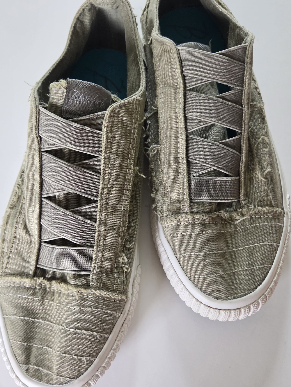Blowfish Malibu Marley Olive Green Distressed Canvas Slip On Sneakers Boho Comfy